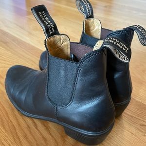 Blundstone black heeled Chelsea boots